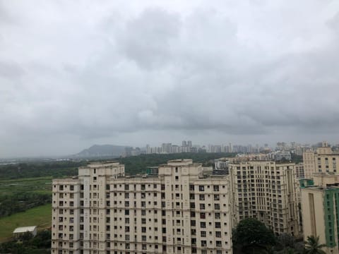 Full apartment on 18 floor in the best locality of Thane West Apartment in Thane