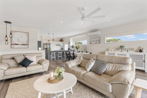 Seabreeze - 8A Charles - Luxury - Wi-Fi -Family Maison in Port Elliot