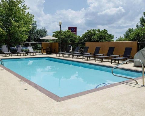 Comfort Suites Hotel in Starkville