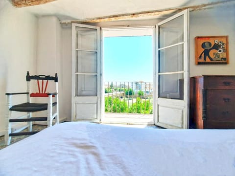 Bedroom, River view