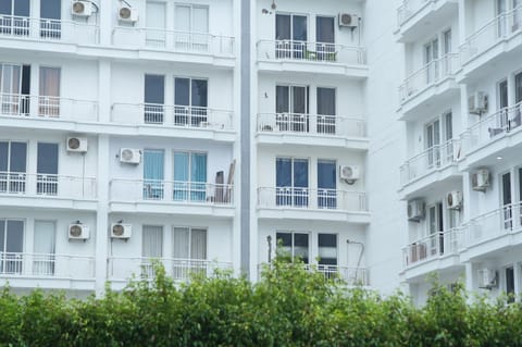 Property building, View (from property/room), Balcony/Terrace