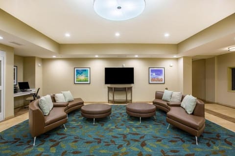 Candlewood Suites Bellevue Hotel in Bellevue