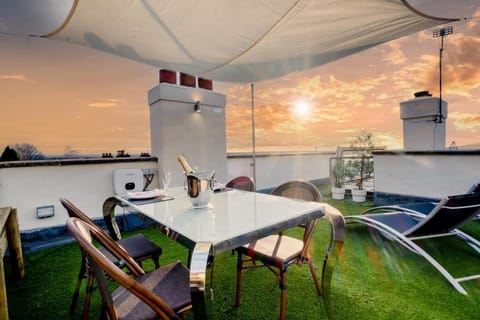 Balcony/Terrace, Dining area