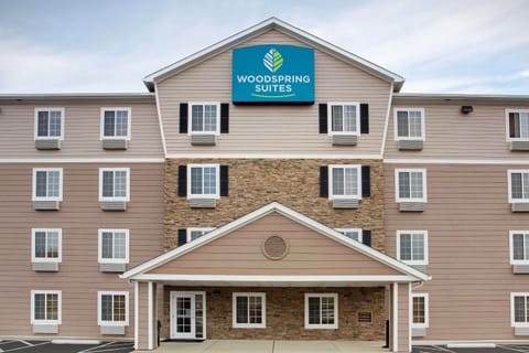 WoodSpring Suites Columbus North I-270 Hotel in Worthington