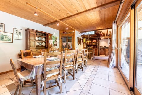 Chalet Le Courti Chalet in Sainte-Foy-Tarentaise