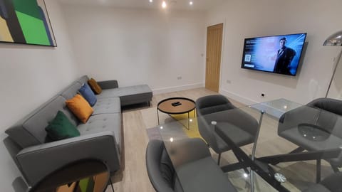 Mill Hill New Modern Apartment 2 With Garden And Parking Apartment in Edgware