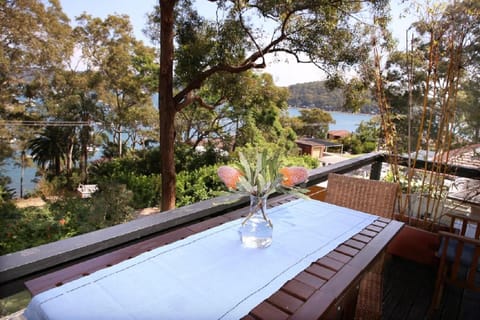 Refuge Cove On Pittwater Condo in Pittwater Council