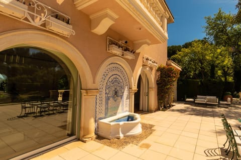 Le Clochet du Cap D'Antibes Pavillion de 690m2 Tennis Piscine Spa Plage Villa in Antibes