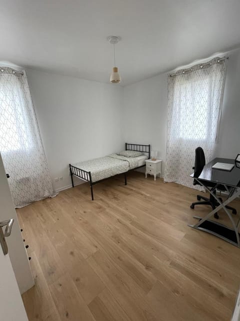 Jolie chambre proche de paris et sa périphérie Location de vacances in Aubervilliers