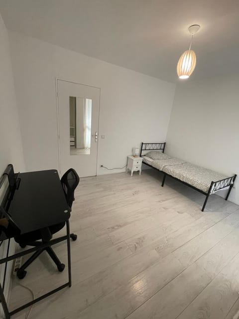 Jolie chambre proche de paris et sa périphérie Location de vacances in Aubervilliers