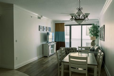 Harborwalk Village Two Bedroom Vacation Rental House in Okaloosa Island