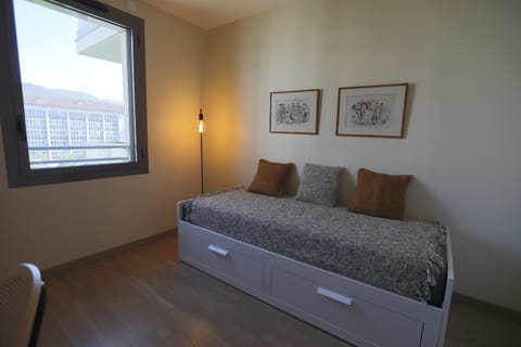 l'Urbain Annécien terrasse et double garage Apartment in Annecy