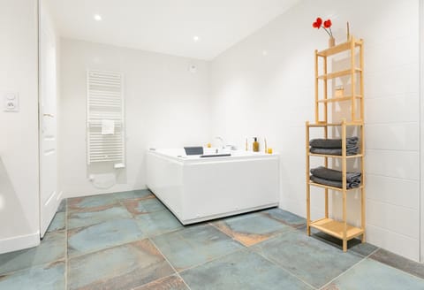 Spa and wellness centre/facilities, Bath, towels