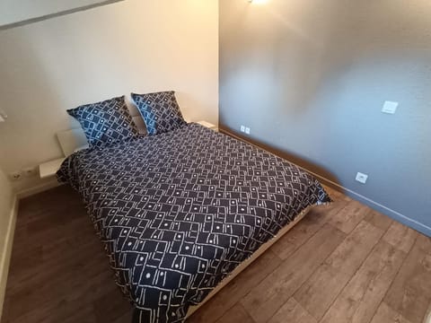 T2 cosy en duplex Apartment in Fronsac