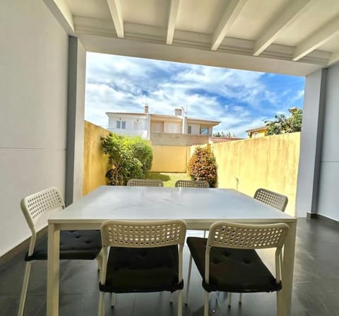 Patio, Garden, Balcony/Terrace