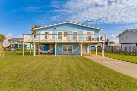 Walk to Beach and State Park Texas Gulf Coast Home House in Jamaica Beach