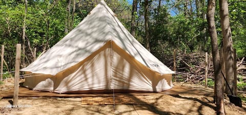 Mustang Sally's Park Tenda de luxo in South Bend