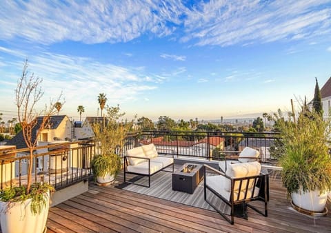 Three Bedrooms Top Apartment With Breathtaking Views Apartment in West Hollywood