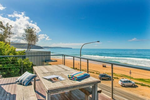 Rocklands Palm Beach front House in Pittwater Council