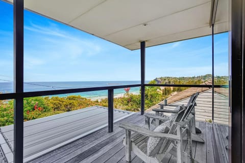 Newport Surf Break House in Pittwater Council