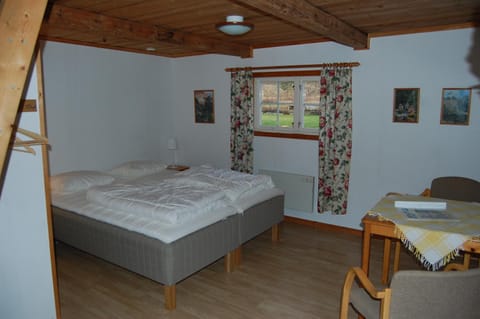 Kanalvillan Bed and Breakfast in Västra Götaland County