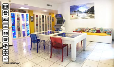 Living room, Dining area