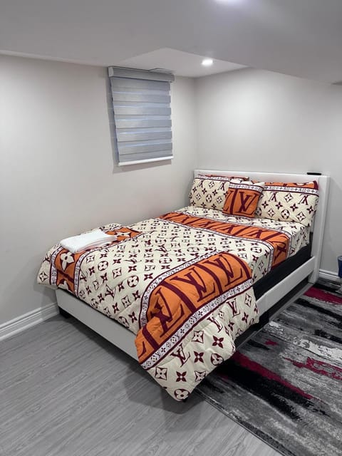 Cozy 1bedroom basement Vacation rental in Brampton