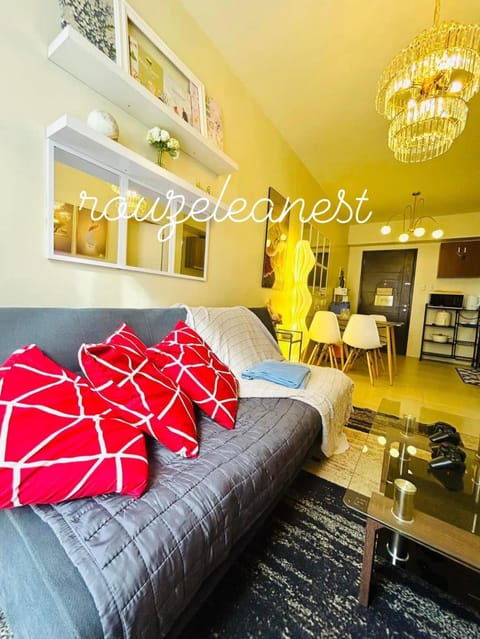 Rouzelea Nest Near NAIA MANILA Airport Wifi Netflix Hot Shower Kitchenette Appartement-Hotel in Las Pinas