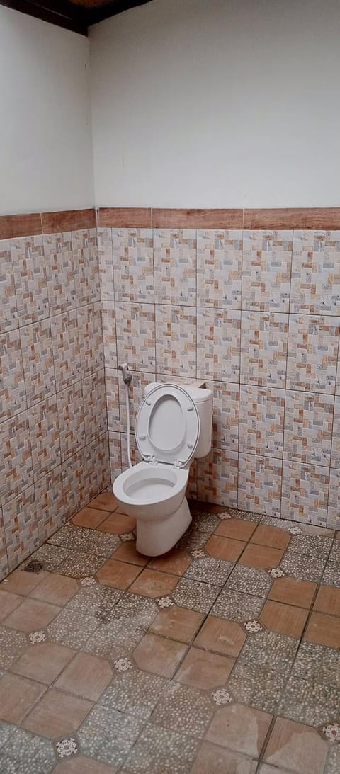 Toilet, Property building, Bathroom, bidet