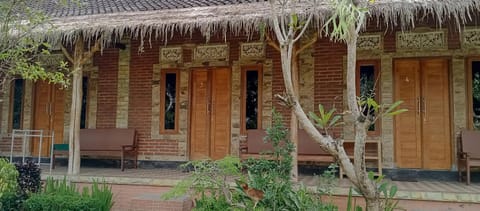 Property building, Day, Garden, Garden view