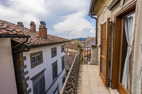 Property building, Balcony/Terrace