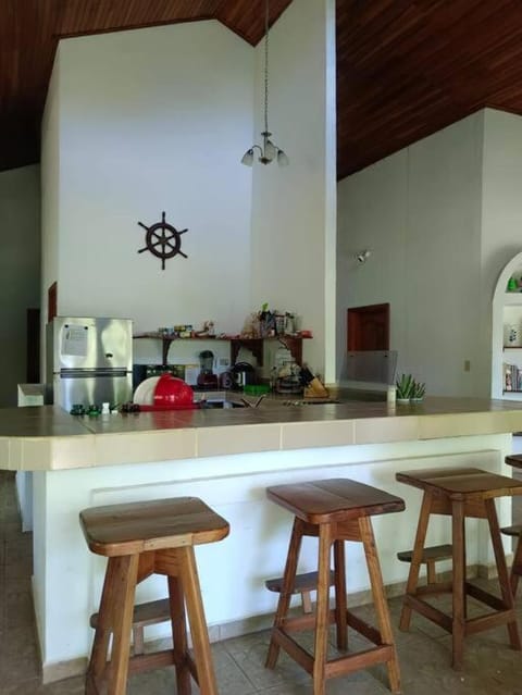 Casa Rilla - Big Creek, Isla Colon House in Bocas del Toro Province