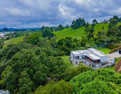 Property building, Bird's eye view, Garden, Garden, Mountain view