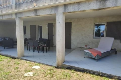 Patio, Garden, Dining area, Garden view