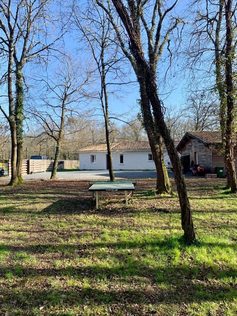 Villa au calme en lisière de forêt Villa in Lacanau