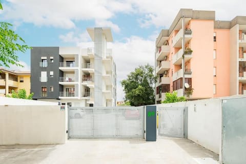 Property building, Street view