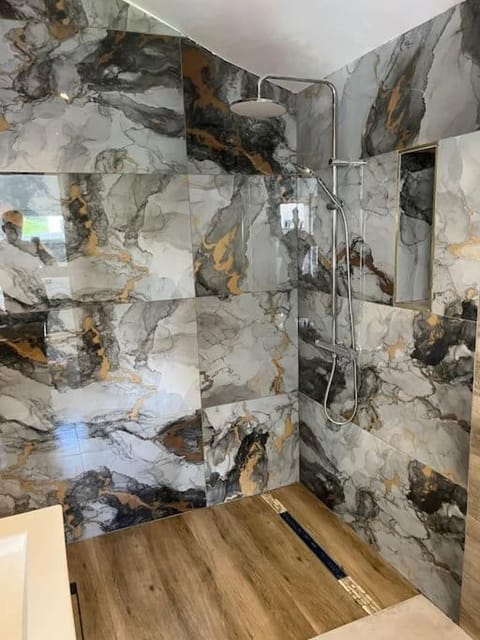 Maisonnette avec terrasse avec spa privatif House in Mulhouse