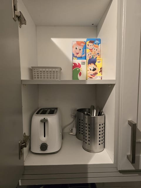 Coffee/tea facilities, Kitchen or kitchenette, toaster