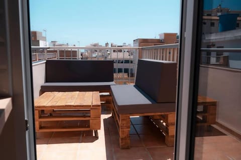 Balcony/Terrace, City view