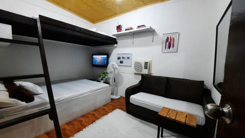 L1 Staycation in Quezon City 1BR or 2BR Vacation rental in Quezon City