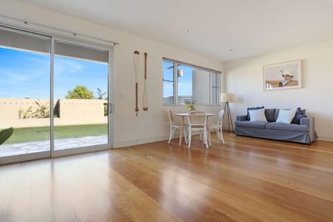 Short Point Quarters - Studio Apartment in Merimbula