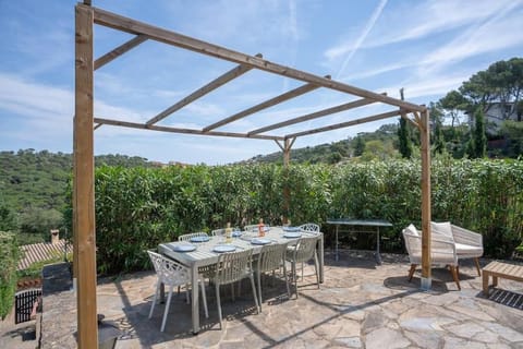 Patio, Dining area