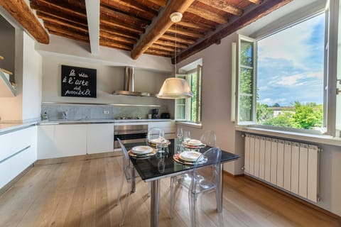 View (from property/room), Kitchen or kitchenette, Dining area, internet, air conditioner