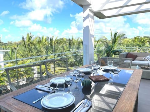 Penthouse - Sea view, Private root top pool, Golf Apartment in Rivière du Rempart District, Mauritius