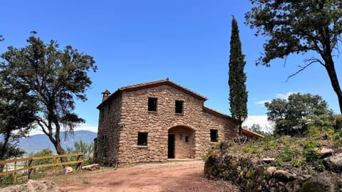 Property building, Facade/entrance, Off site, Natural landscape, Mountain view