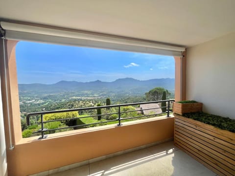 Spring, Day, Natural landscape, View (from property/room), Balcony/Terrace, Mountain view