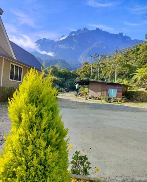 Komfy Kundasang Cabin & Campsite, Mesilau Mount Kinabalu House in Sabah