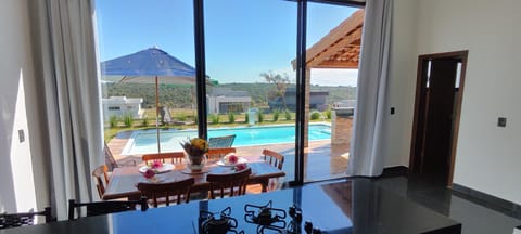 Day, Dining area, Pool view, Swimming pool