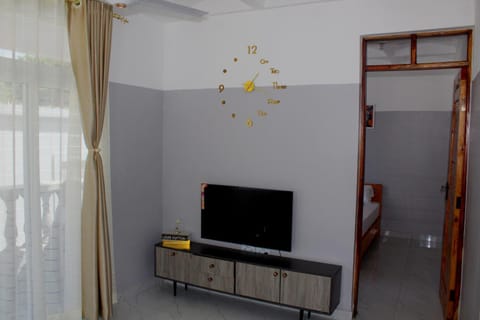 Communal lounge/ TV room, TV and multimedia