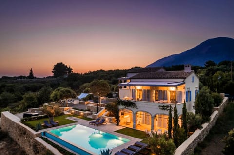 Delightful Kefalonia Villa - 5 Bedrooms - Panoramic Sea & Mountain Views Villa in Cephalonia